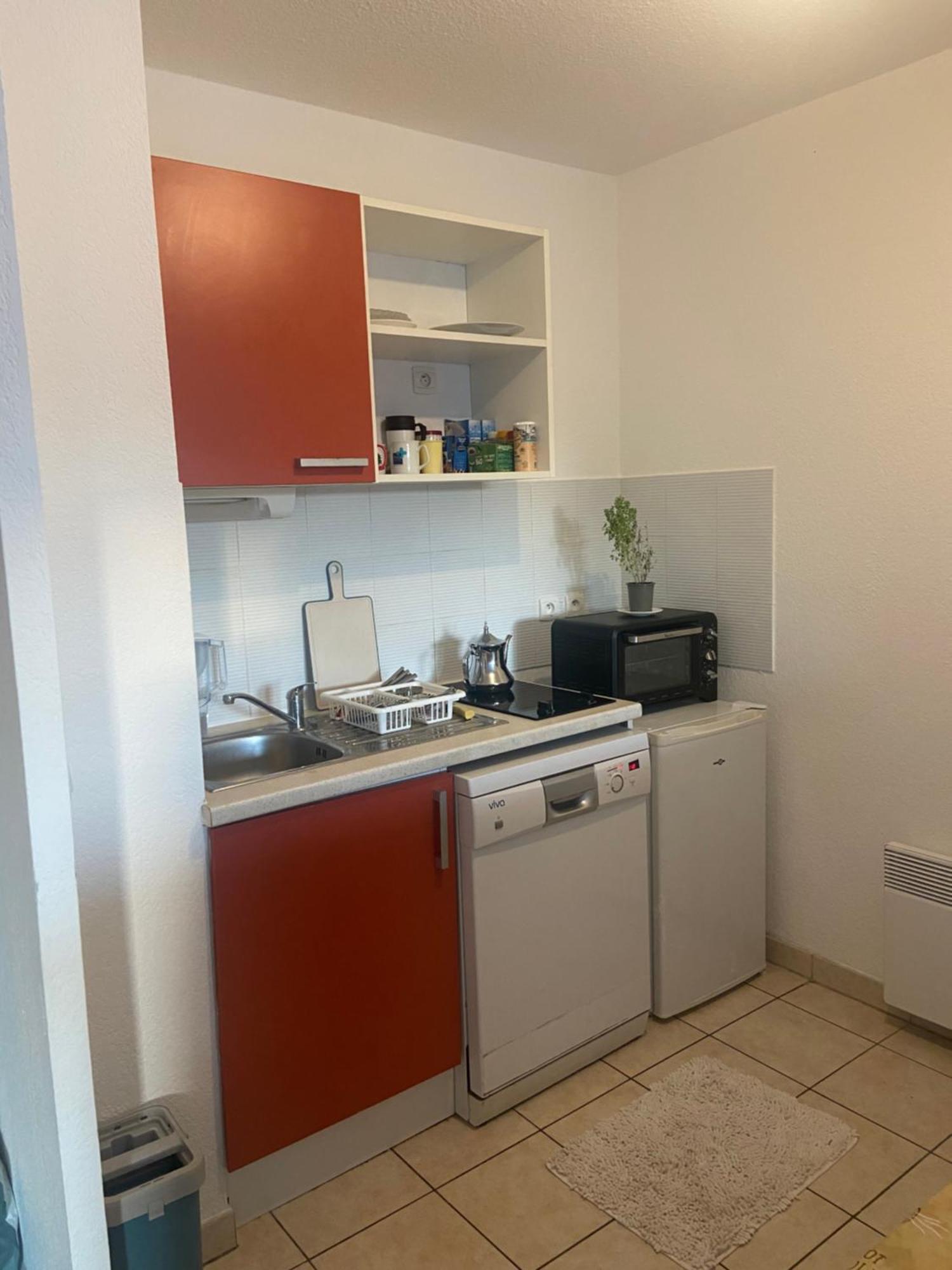 Apparemment Lumineux Proche De La Mer Apartment Beziers Luaran gambar